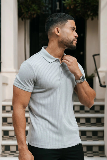 THE RIBBED SHORTSLEEVE POLO