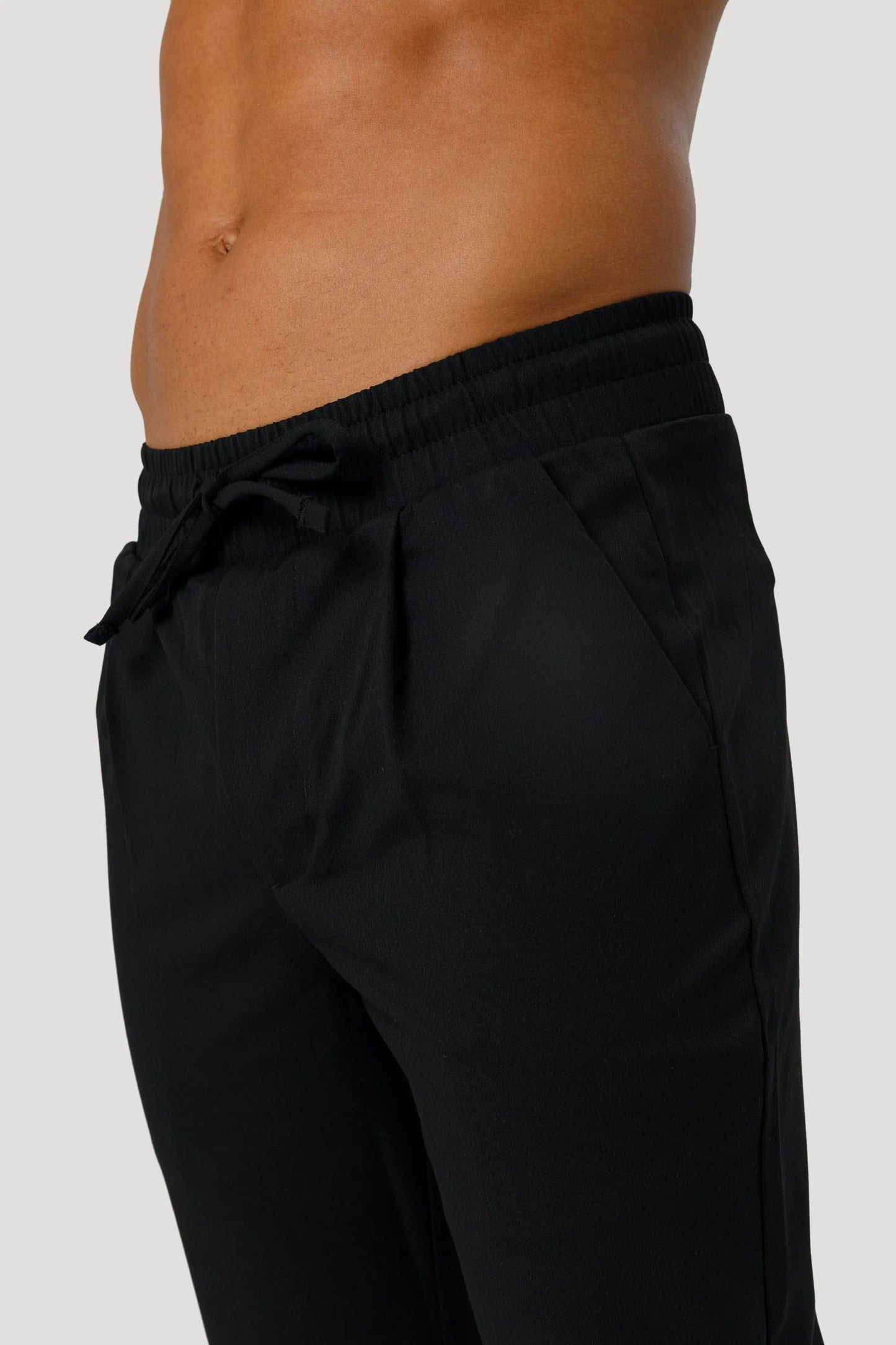 THE ELIO TROUSERS - ZWART