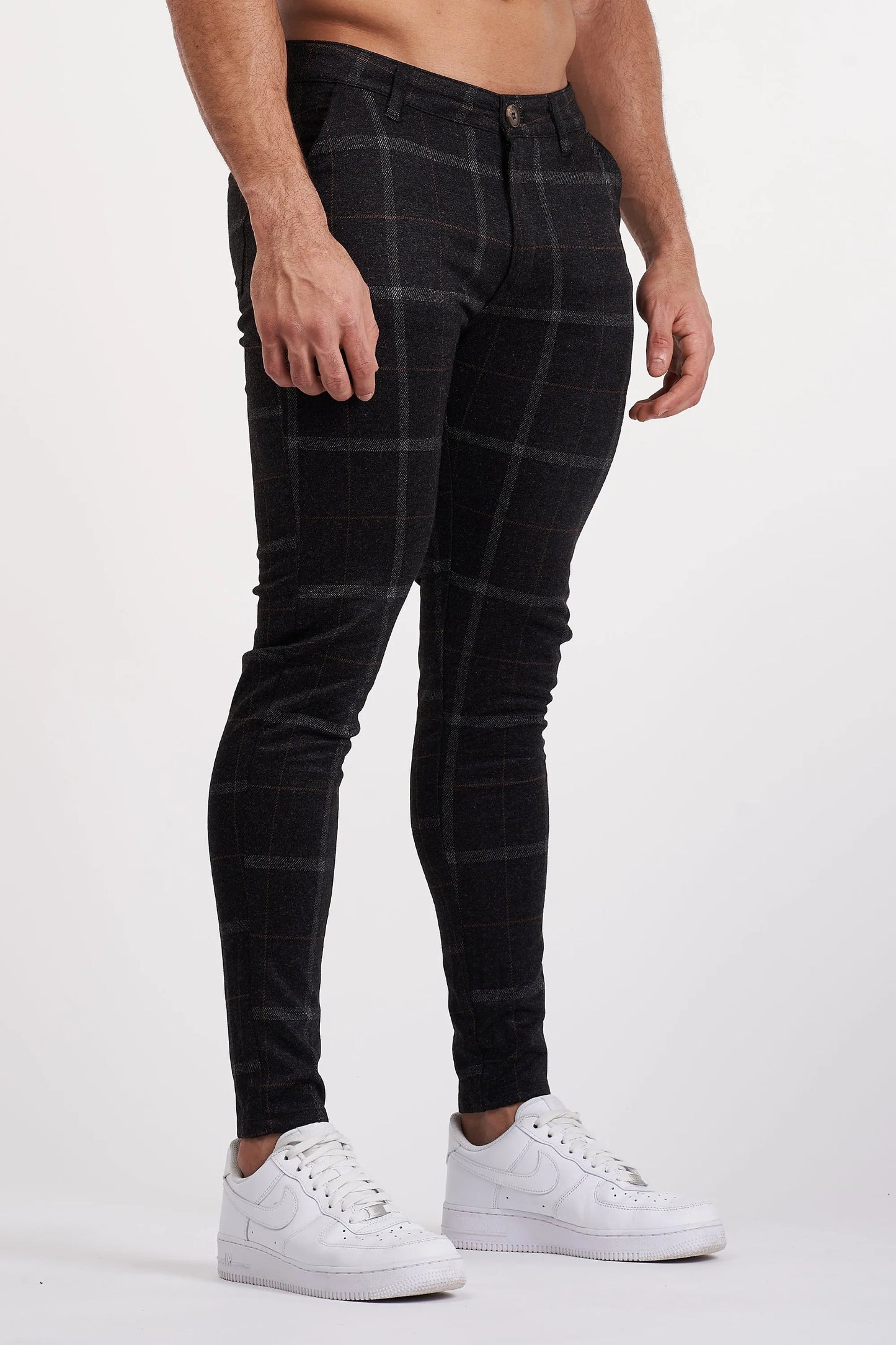 THE IZAYA TROUSERS - ZWART