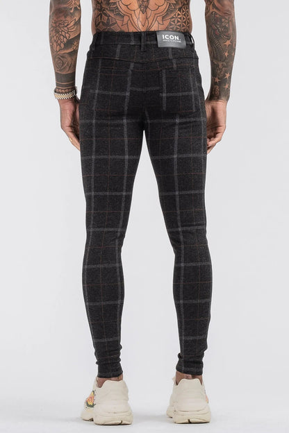 THE IZAYA TROUSERS - ZWART